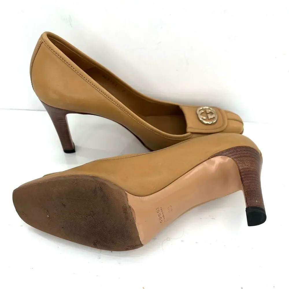 Gucci Tan Leather Mid Heel Pumps with Gold Logo